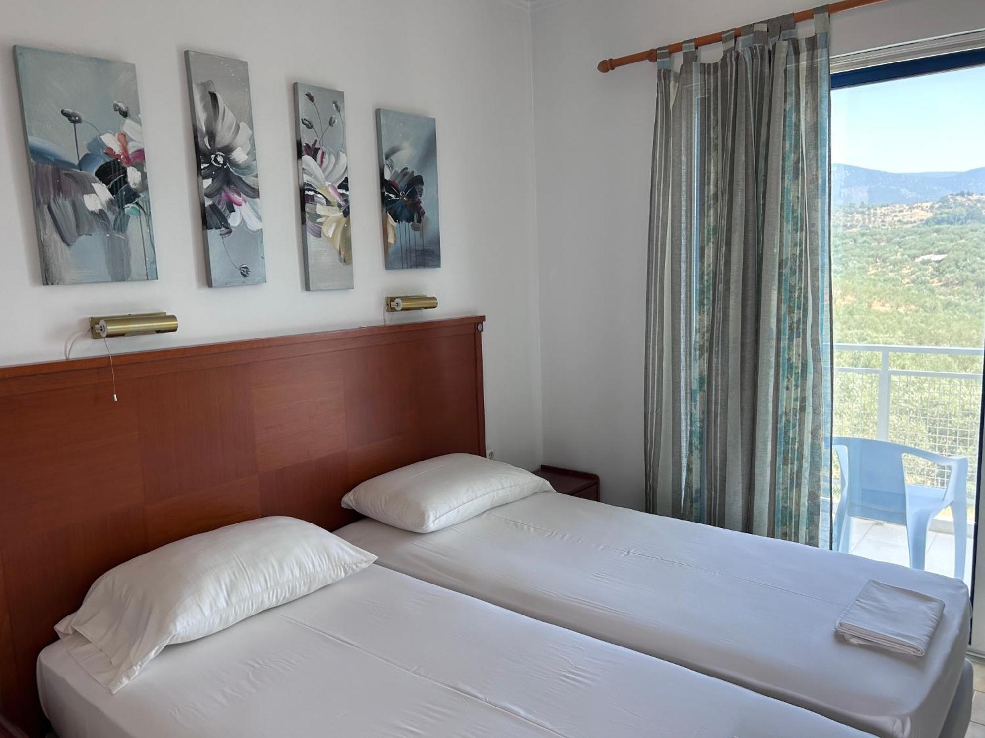 Bay Holiday Hotel & Spa Karavomilos  Ngoại thất bức ảnh