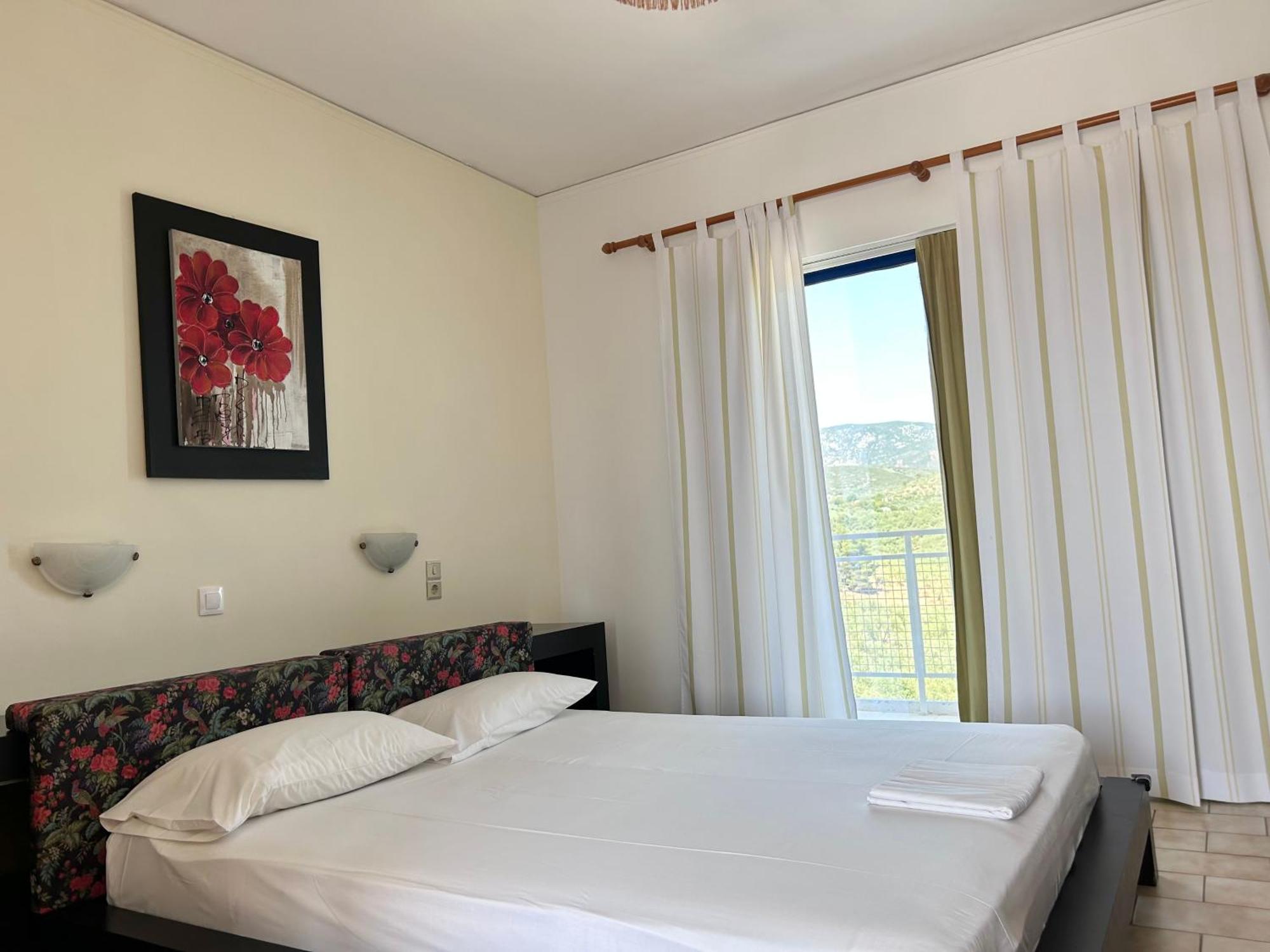 Bay Holiday Hotel & Spa Karavomilos  Ngoại thất bức ảnh