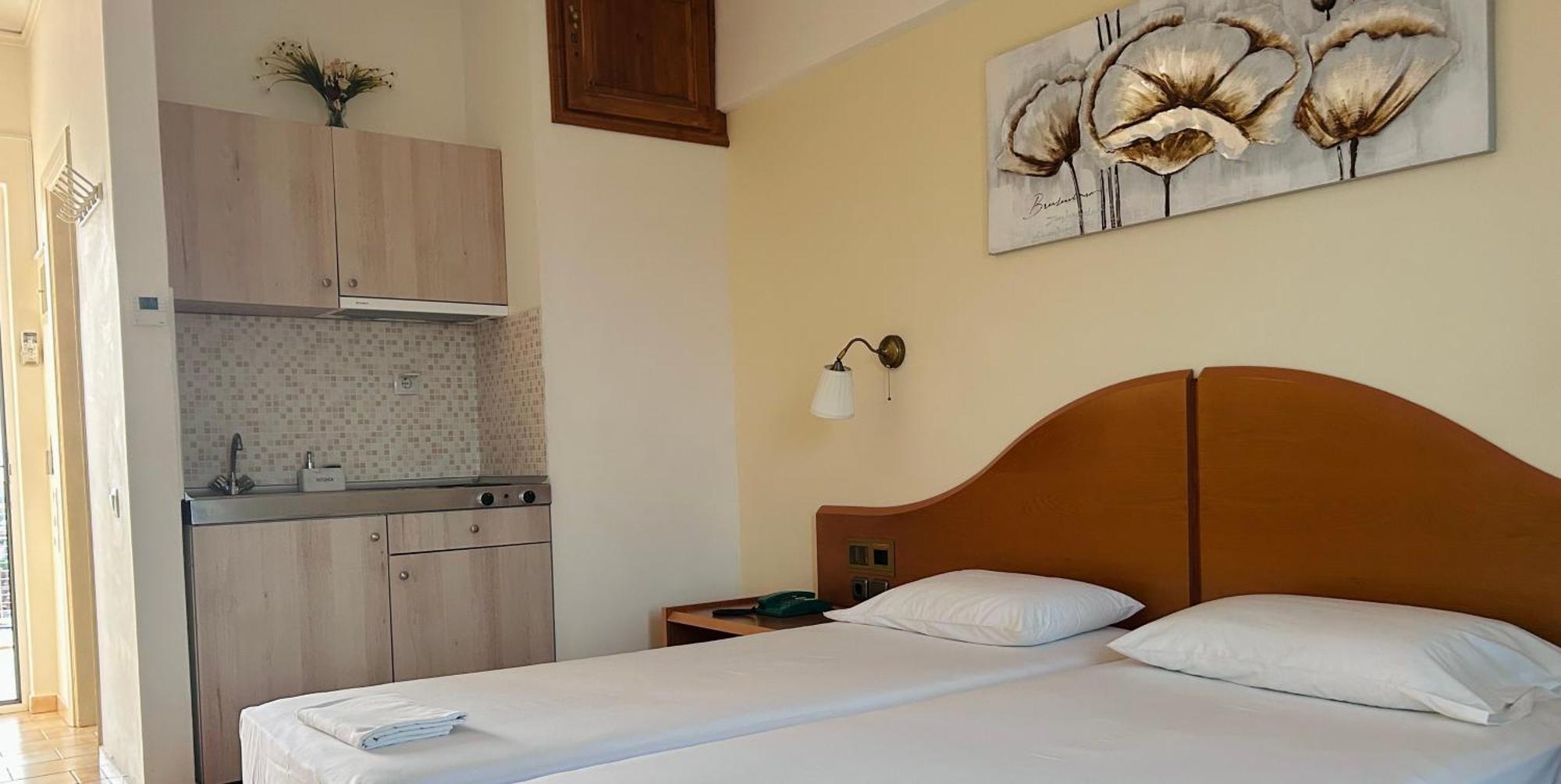 Bay Holiday Hotel & Spa Karavomilos  Ngoại thất bức ảnh
